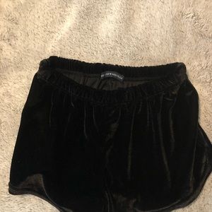 brandy melville velevey black shorts os